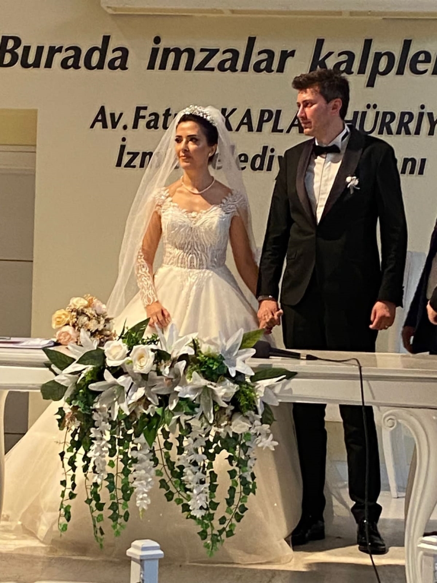 Beyza Arvas ile Gökhan Akdeniz evlendi