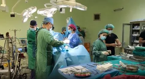 Ağrı’da Kalp ve Damar Cerrahi Uzmanı Dr. Ferit Çetinkaya ve ekibi ile başarılı açık kalp ameliyatı 