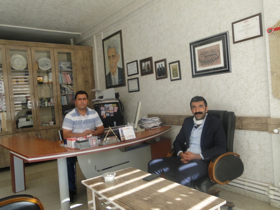 Taşlıçay Güncel Gazetesi sahibi Gazeteci Hüseyin Arslan gazetemizi ziyaret etti