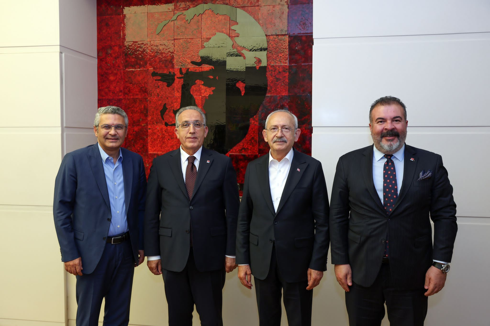 Ertuğrul Eryılmaz CHP’ye katıldı 