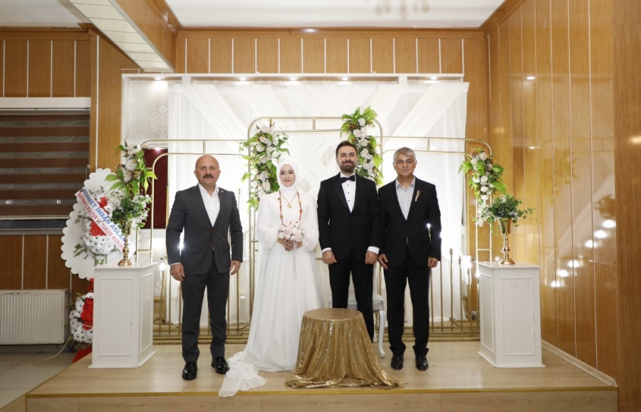 DİLARA EBRAR DUMAN VE ÜMİT BULUT EVLENDİ
