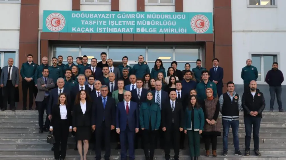 Ticaret Bakan Yardımcısı Uçarmak, Gürbulak Gümrük Kapısında incelemelerde bulundu