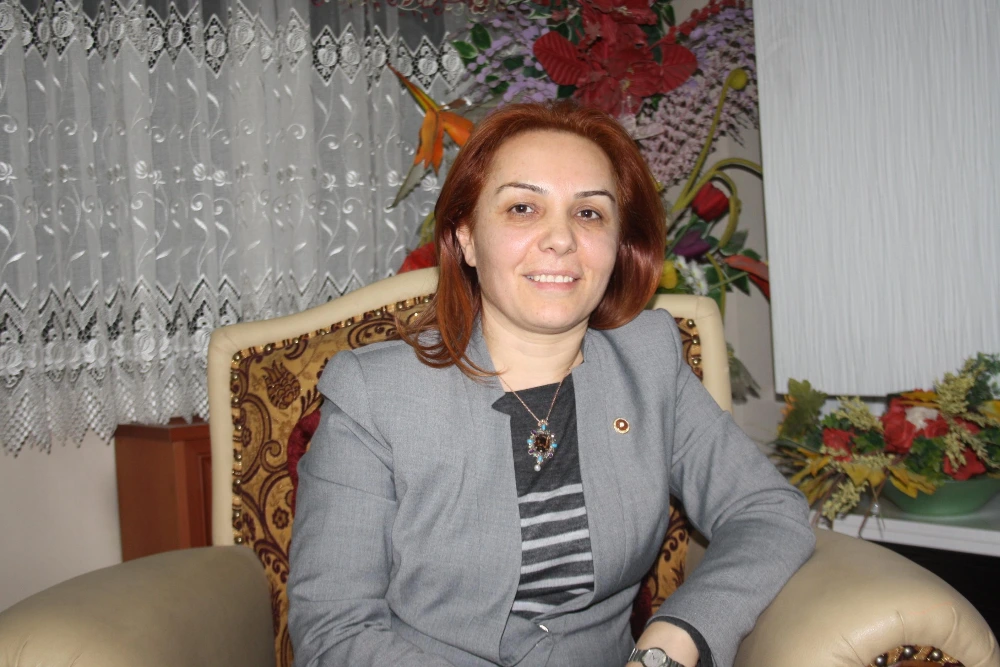Eski Milletvekili Fatma Salman, Ak Partiden Ağrı Belediye Başkanlığına aday adayı olacak 