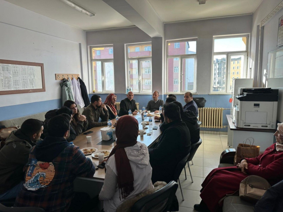 Yönetici Gelişim Programı Halife Yusuf İmam Hatip Ortaokulunda yapıldı