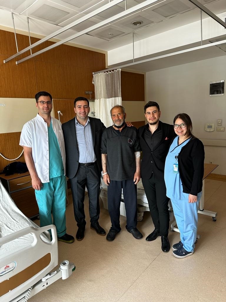 Kardioloji Doktorları Ayda RADİ, Ferhat RADİ, Fahri ER ve Alper UZUNSELVİ’nin görev yaptığı Ağrı
