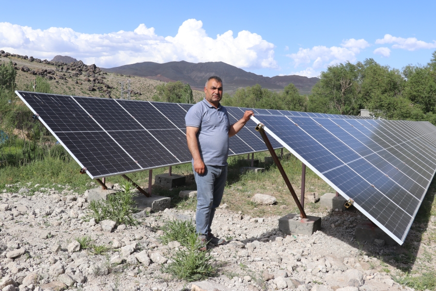 İran sınırındaki Doğubayazıt Çetenli  köyünde güneş enerjili sistemi ile her eve su ulaşıyor