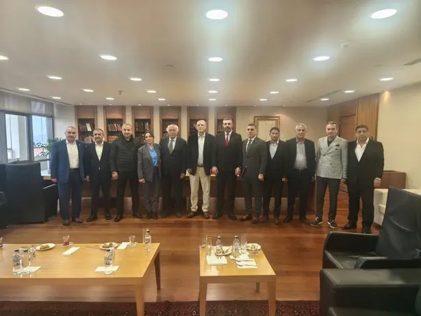 İstanbul Ağrı Dernekler Federasyonundan, Ciner Yayın Holding Yönetim Kurulu Başkanı Tekdağ