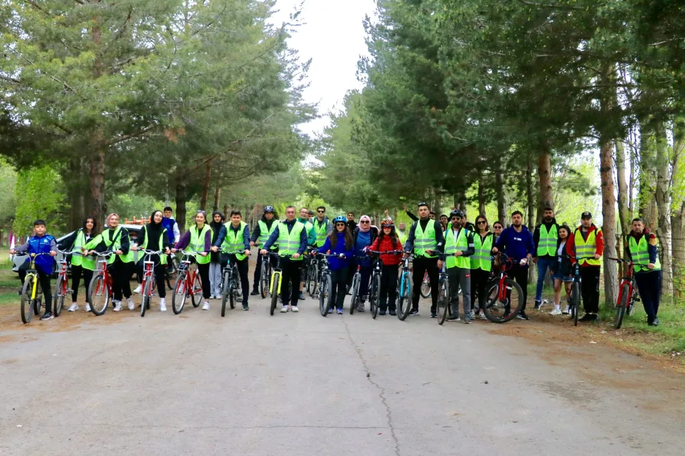 Ağrı’da 11. Yeşilay Bisiklet Turu düzenlendi