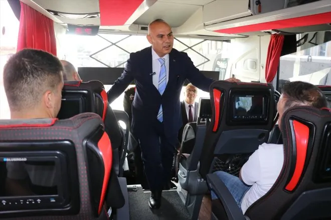 Ağrı Valisi Koç, bayram trafiği denetiminde sürücüleri uyardı