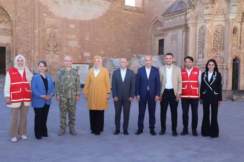 Türk Kızılay Genel Başkanı Yılmaz, Ağrı