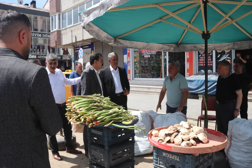 Ağrı Belediyesi kaldırım işgali konusunda esnafları gerekli hassasiyeti göstermesi konusunda uyardı