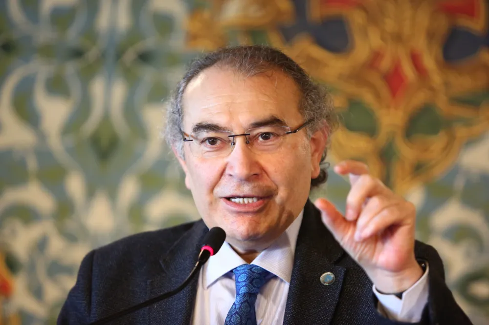 Prof. Dr. Nevzat Tarhan:  “Meslek seçimi sadece para kazanmak ve rahat yaşamak için yapılmamalı!”