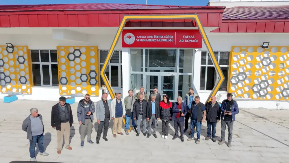 Ağrı Arı Yetiştiricileri Birliği üyesi arıcılar, Ardahan