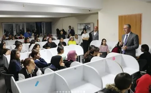 MİLLİ EĞİTİM MÜDÜRÜ KÖKREK, KIZ ÖĞRENCİLERLE BİR ARAYA GELDİ, İSTEK VE TALEPLERİ DİNLEDİ