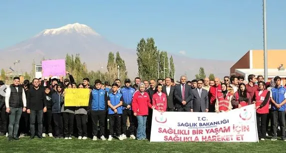 Sağlıklı yaşamı teşvik etmek amacıyla sağlık yürüyüşü düzenlendi