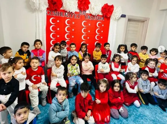 MİNİKLERİN CUMHURİYET ETKİNLİĞİ