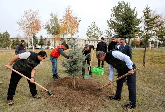 AİÇÜ ile Erzurum Orman Bölge Müdürlüğü Arasında Ağaçlandırmasına Protokolü İmzalandı