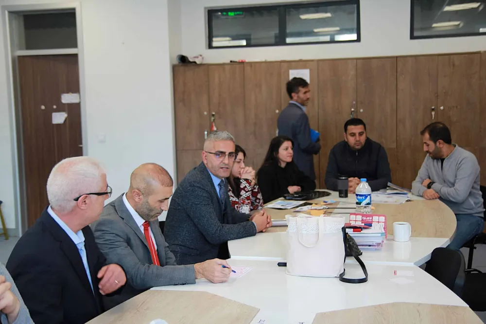 Milli Eğitim Müdürü bu yıl ilk defa mezun verecek olan Ömer Çoktin Fen Lisesini ziyaret etti