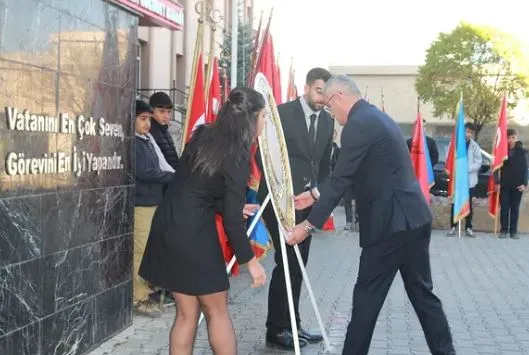 İlçemizde 24 Kasım Öğretmenler Günü Kutlama Programı Gerçekleştirildi