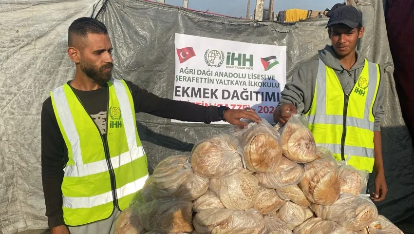 AĞRILI ÖĞRENCİLERİN KERMES GELİRİ GAZZE