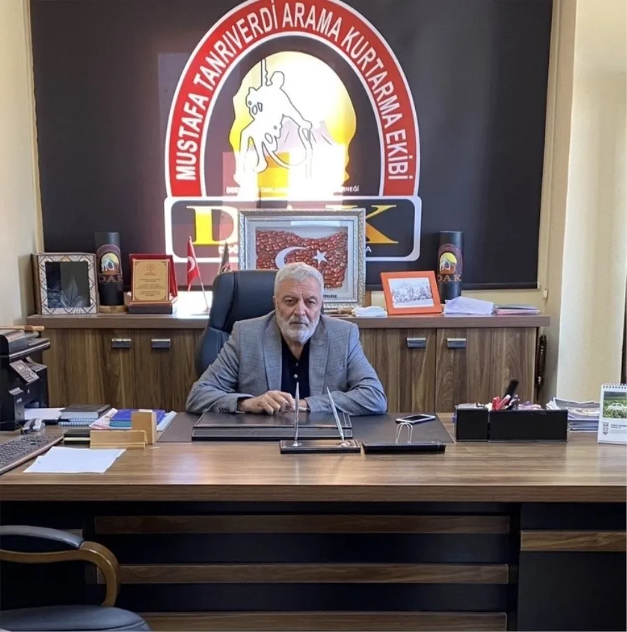 DOĞUBAYAZIT ARAMA KURTARMA BAŞKANI TANRIVERDİ “YARDIMLAR DEVAM EDİYOR”