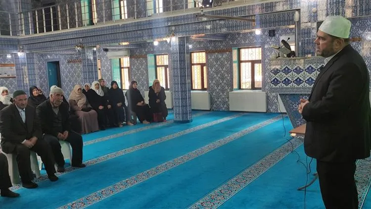 İLÇEMİZİN HACI ADAYLARINA EĞİTİM SEMİNERİ VERİLDİ