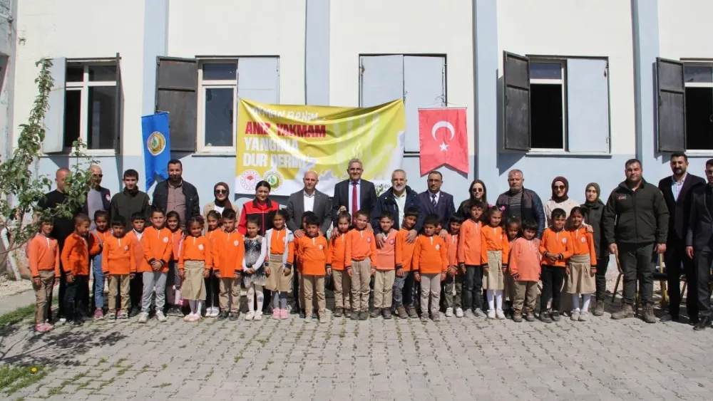 Doğubayazıt’ta “Orman Benim Kampanyası” Kapsamında Ağaç Dikme Etkinliği 