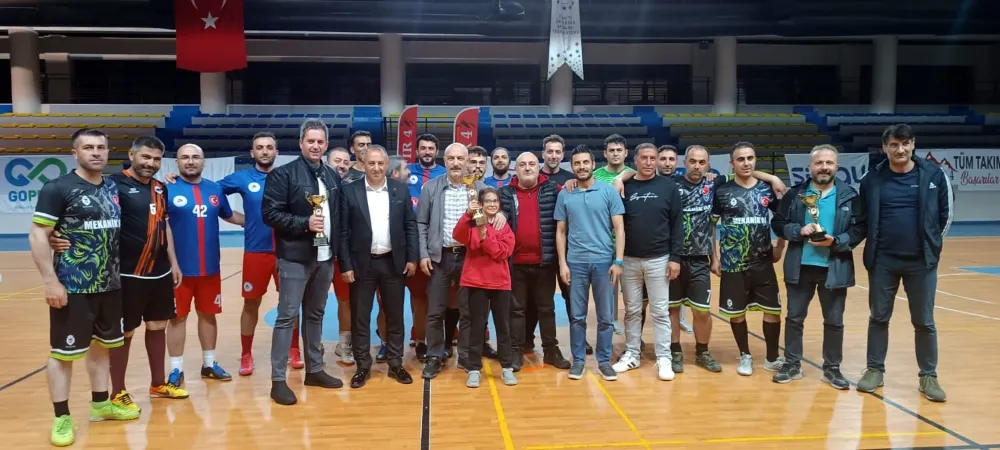 AİÇÜ 14. Bahar Şenliği Personel Futsal Turnuvasında Spor Bilimleri Fakültesi Şampiyon Oldu