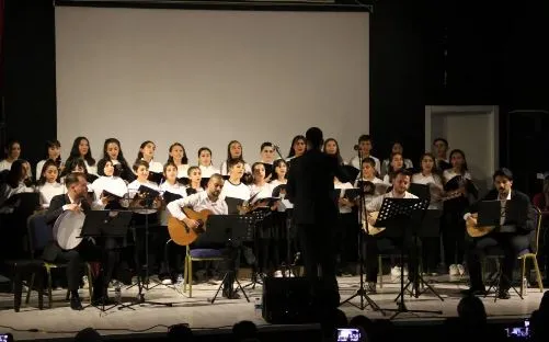 Atatürk Ortaokulundan Yıl Sonu Konseri