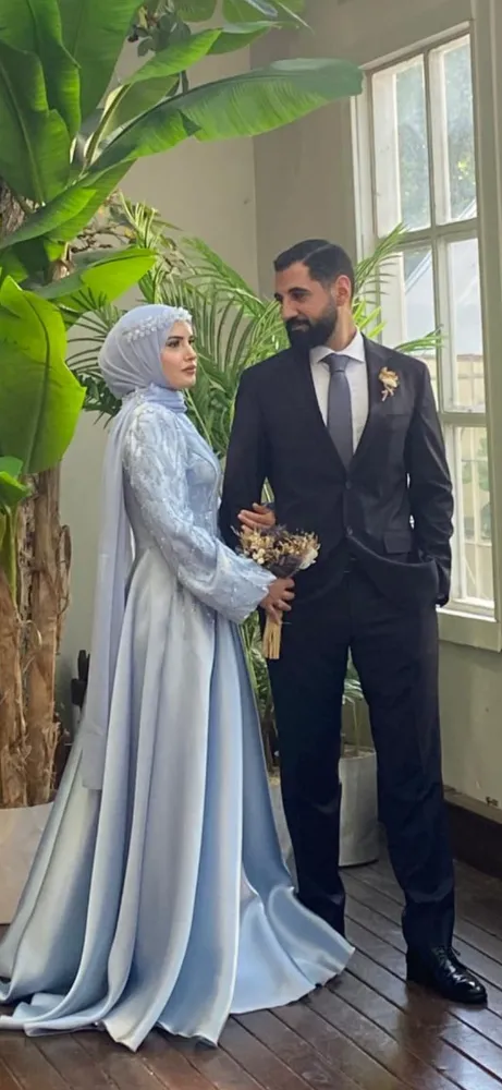 Betül Bahşi ile Emirhan Baydar nişanlandı