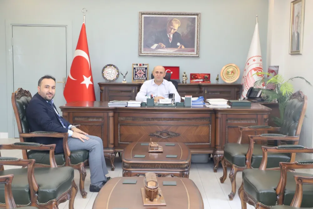 Doç. Dr. Yaşar Eryılmaz Devlet Hastanesi Başhekimliğine vekaleten görevlendirilen Dr. Yasin Çolak yeni görevine başladı