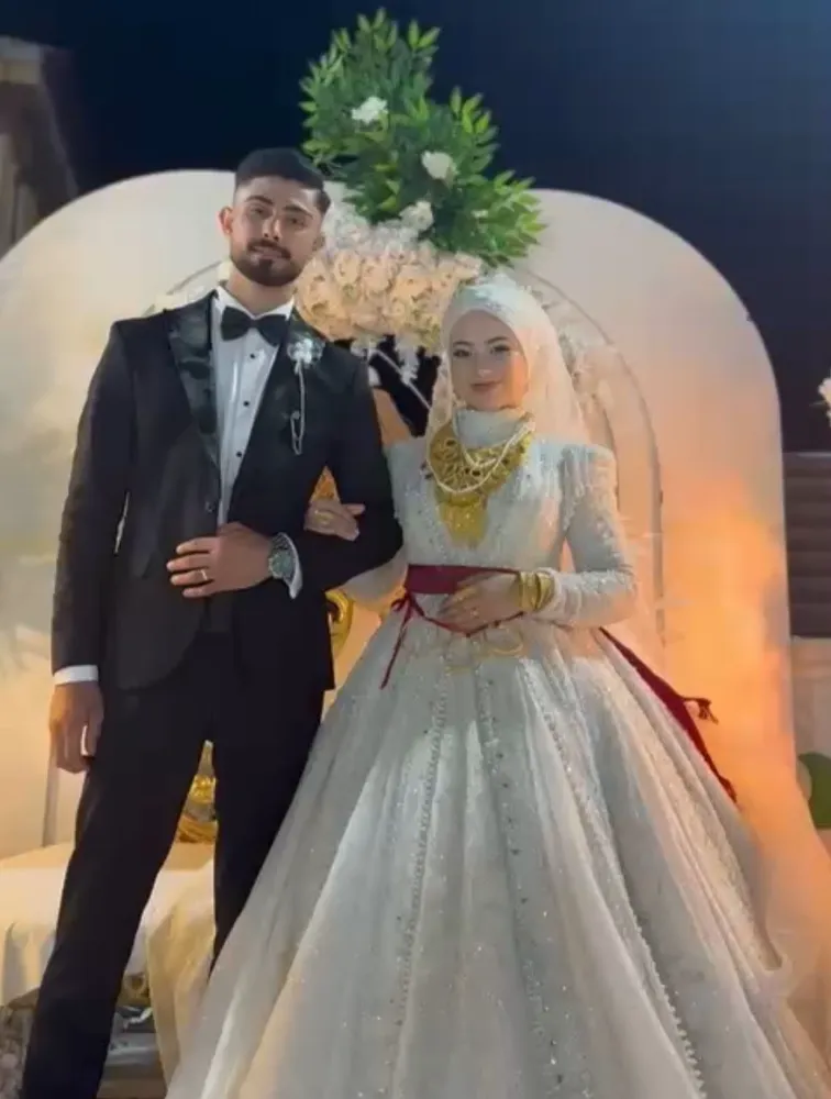  Betül Çiçek ile Miraç Yılmaz evlendi