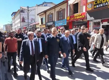 İçişleri Bakanımız YERLİKAYA bir dizi programlara katılmak üzere Ağrı