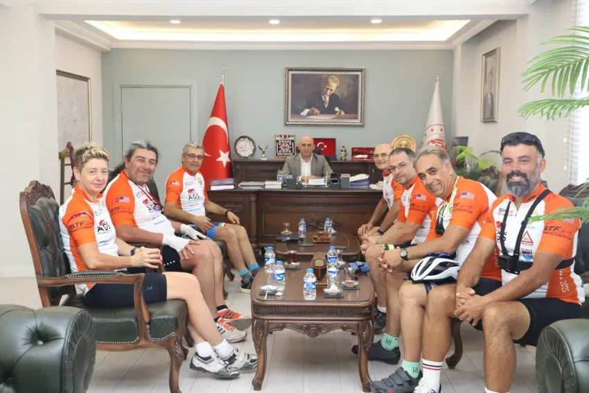 BİSİKLETLİLER DERNEĞİ’NDEN KAYMAKAM EKİNCİ’YE ZİYARET