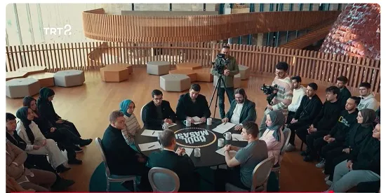 İlim Yayma Ödülü Sahibi AİÇÜ Rektörü Gülçin Ödül Masası Programına Konuk Oldu