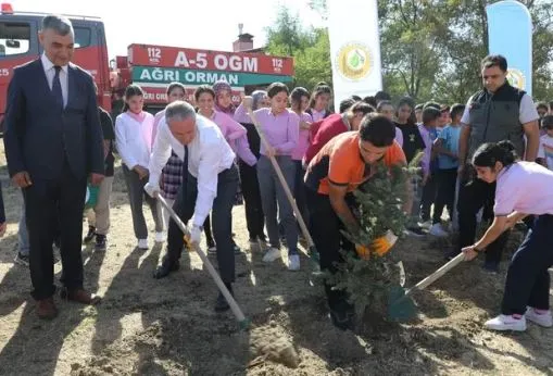 “Yeşil Vatan” teması kapsamında fidan
