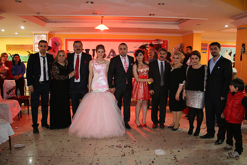 Ceren Andiç ile Fatih Engin nişanlandı