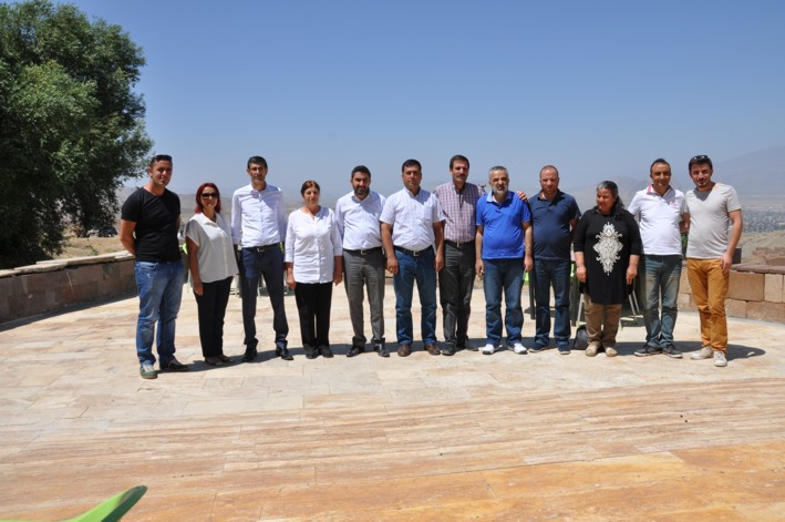 DOĞUBAYAZIT BELEDİYE EŞ BAŞKANLARI BASINI BİLGİLENDİRDİ