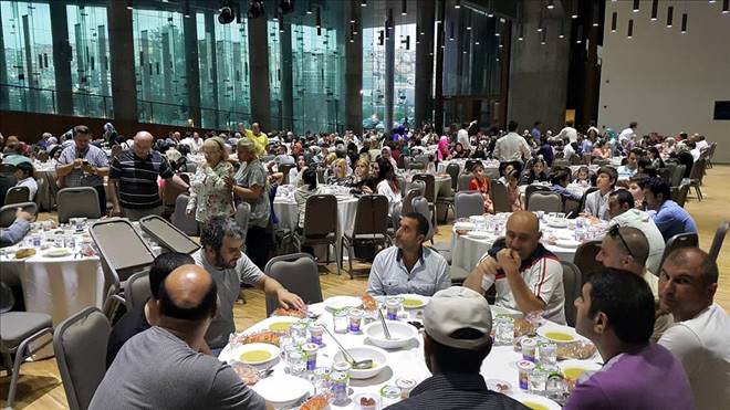 Ağrılılar, İstanbul Haliçte Hemşehri dernekleri etkinliklerinde bir araya geldi