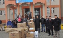 Ağrı Eleşkirtte Gönüllere Düşen Cemreler Projesi ile dar gelirlilere yardım