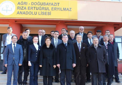 Marmara Üniversitesi desteği ile Doğubayazıt Rıza Ertuğrul Eryılmaz Anadolu Lisesine kütüphane