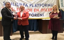Çapa Bilim Koleji kurucusu Maksut Konyar?a ?En İyiler? ödülü
